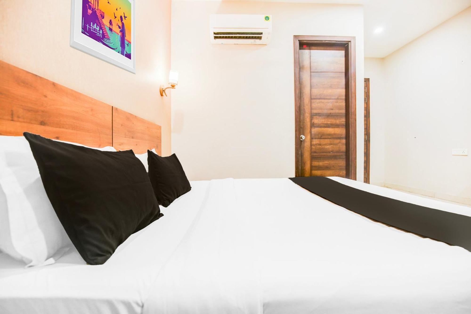Super Townhouse Grand Fortune Amritsar Esterno foto