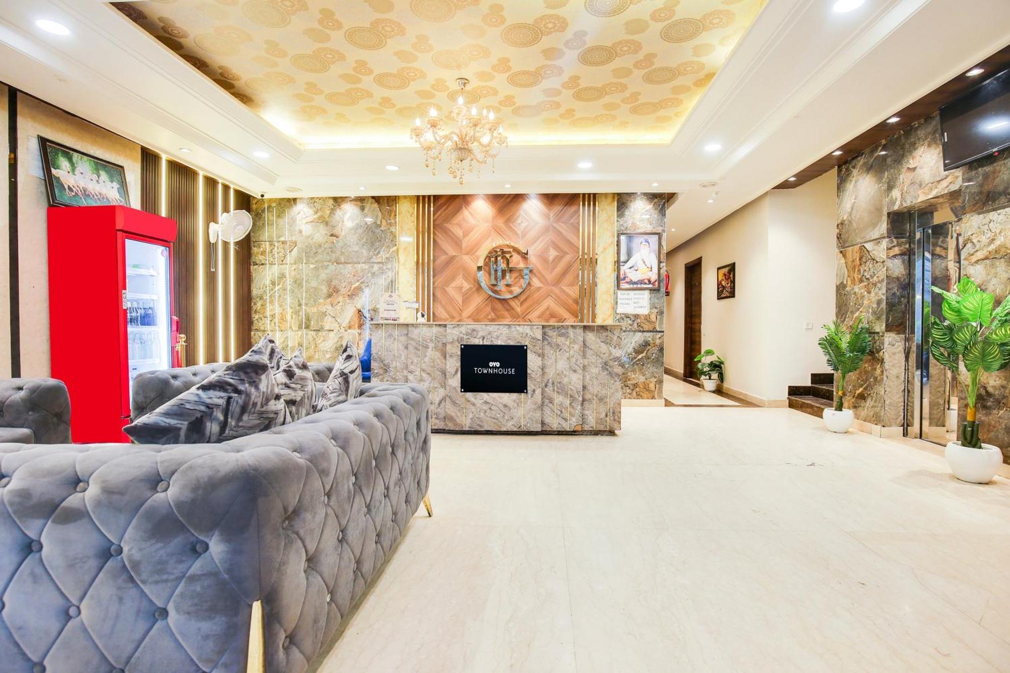 Super Townhouse Grand Fortune Amritsar Esterno foto